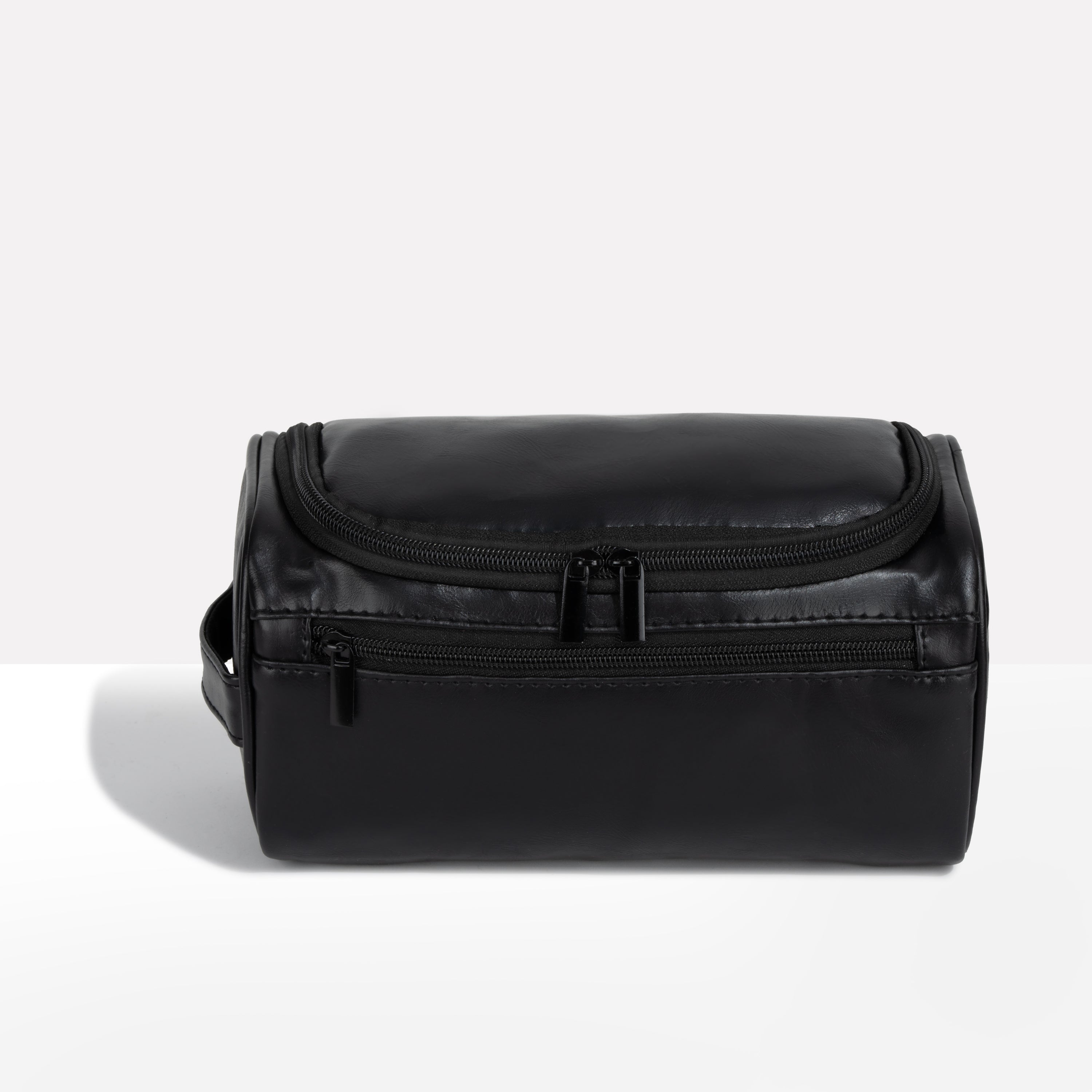 Men's Compact Travel Toiletry Bag with Water-Resistant Exterior 1