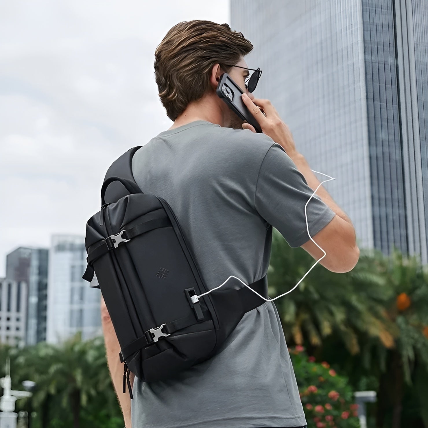 Unisex Expandable Crossbody Bag with Anti-Theft Zipper and Multiple Compartments 8