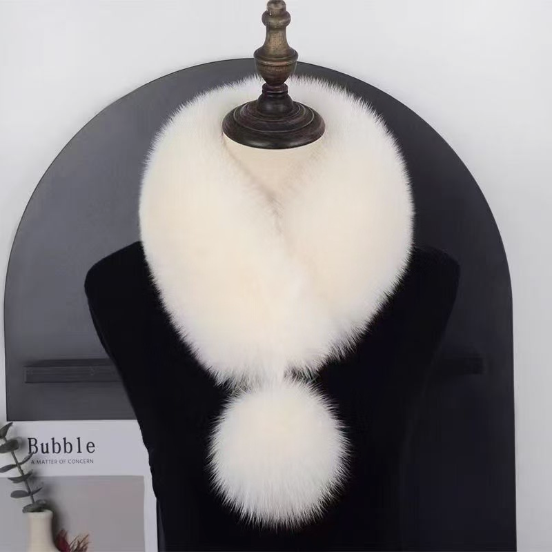 Neck Warmer Faux Fur Collar Scarf Magnetic Closure Off White color