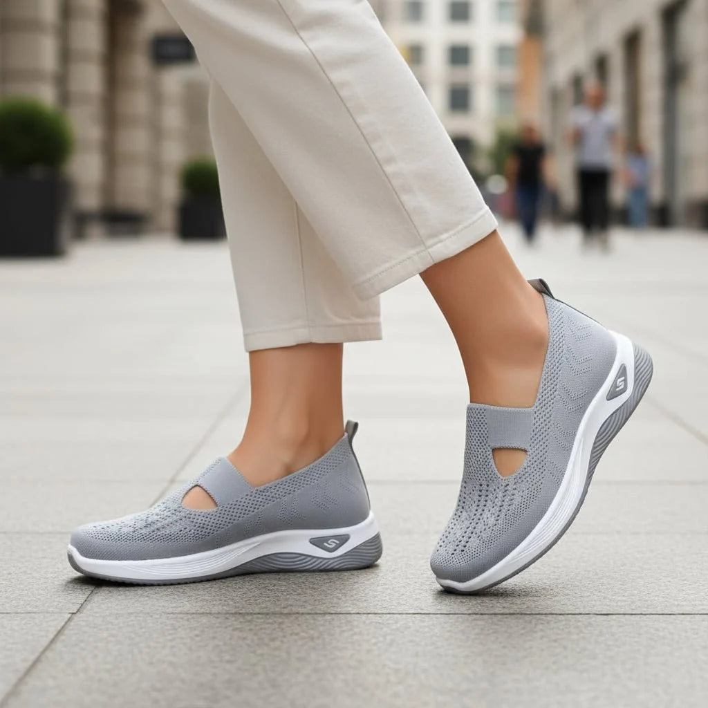 CARESOLE – Orthopedic Women's Slippers for Comfortable Wear
